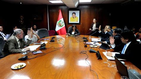 Declaran Improcedente Tres Acusaciones Constitucionales