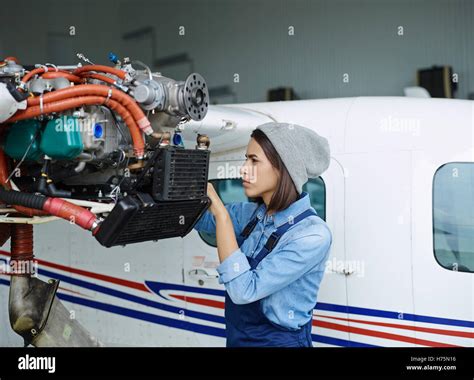 Aircraft engine inspection hi-res stock photography and images - Alamy