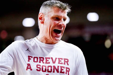 OU basketball: Sooners fall at TCU, latest top-10 team to lose.