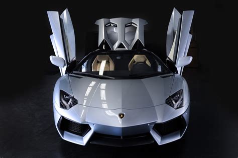 2013 Lamborghini Aventador LP700-4 Roadster Revealed - autoevolution