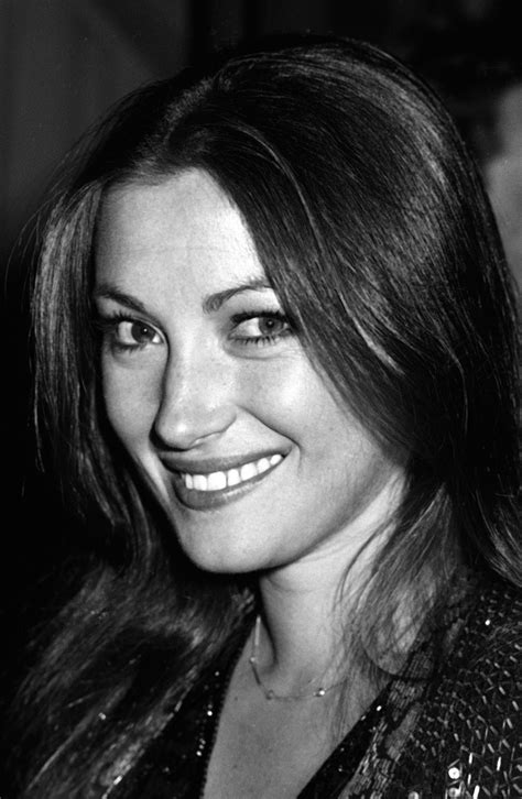 Jane Seymour Made a Recent Public Appearance Showing Her Real Face at