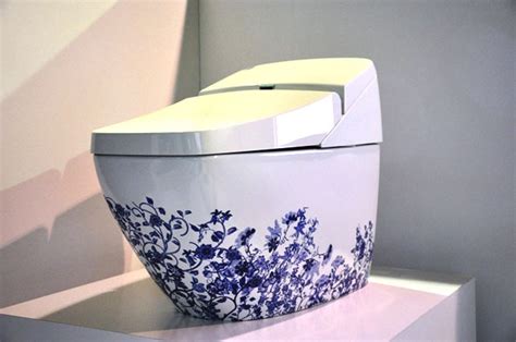 Japan's smart, gorgeous toilets (photos) - CNET