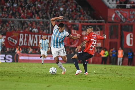 Atlético Tucumán no pudo mantener la ventaja ante Independiente y solo