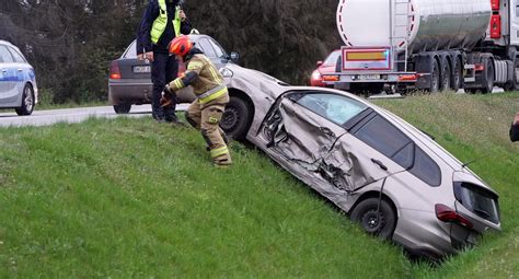 Auto z dzieckiem wypadło z drogi Zderzenie dwóch pojazdów na obwodnicy