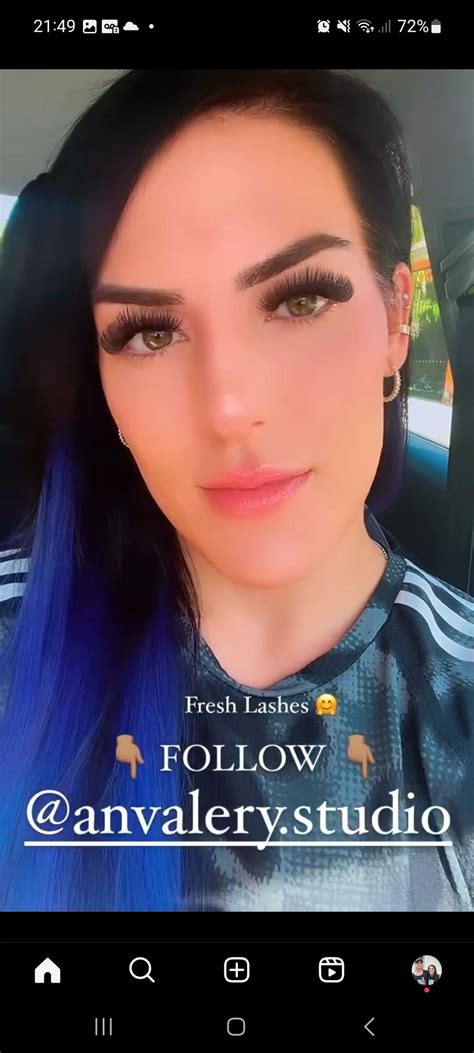 Look To This Beauty I Love Her Hair Color And Her Gorgeous Smile 😍🖤💙🥰💎