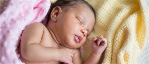 Babysitting a Newborn for the First Time? These 12 Tips Are For You ...