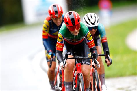 Tour Of Flanders Women Elisa Longo Borghini Wins Breakaway Sprint To