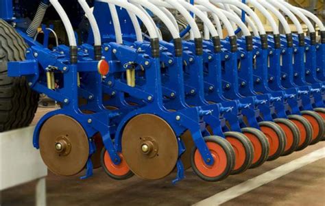 Сеялка прицепная пневматическая С-6ПМ2 — ООО "КВАДРО"