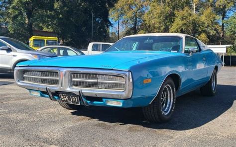 Petty Blue Project 1972 Dodge Charger SE Barn Finds