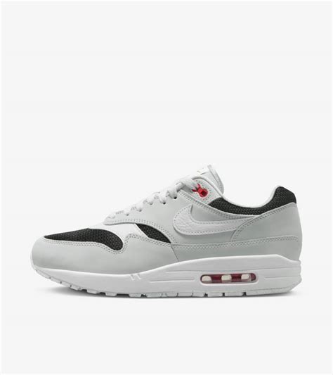 Nike Air Max 1 'Pure Platinum' (FD9081-001) release date. Nike SNKRS