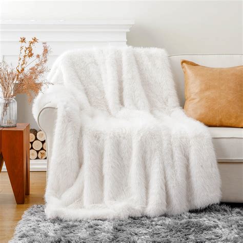 Amazon BATTILO HOME Luxury White Fluffy Faux Fur Throw Blanket