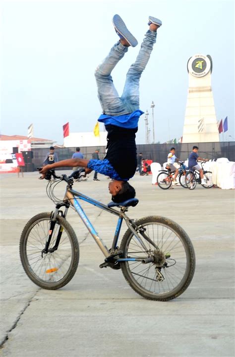 Bicycle stunt