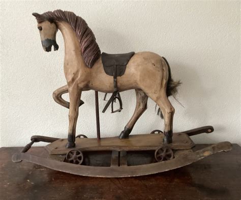 Cheval Bascule Ancien En Bois Peint Polychrome Catawiki