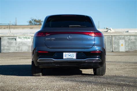 2023 Mercedes-Benz EQS580 SUV Is Luxury Done Right - CNET