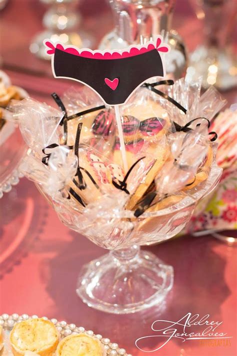 Ch De Lingerie Da Anne Peguei O Bouquet