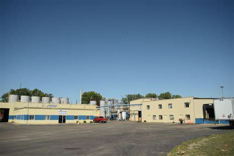 Cleanup, investigation efforts of Flint River chemical spill remain