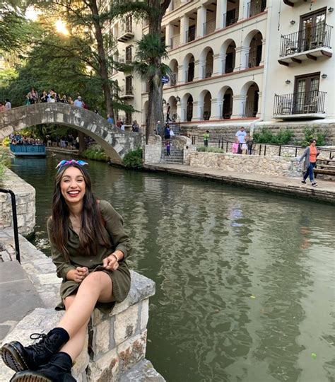 7 Hot Sexy Melina Datugan Bikini Pics