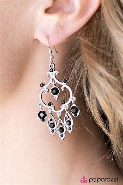 Paparazzi Royal Chandeliers Black Earrings