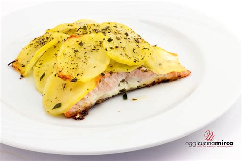 Salmone In Crosta Di Patate Al Forno Oggicucinamirco