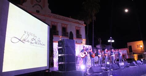 Resuena la música ranchera en Rosario en homenaje a Lola Beltrán