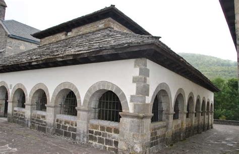 Capilla Sancti Spiritus En Roncesvalles Opiniones Y Fotos