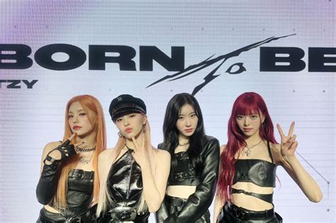 Itzy Janjikan Penampilan Panggung Berenergi Lewat Born To Be Antara