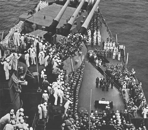 USS Missouri Sailors look on at the Japan surrender ceremony | Uss ...