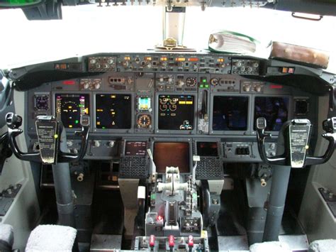 Cool Jet Airlines: Boeing 737-800 Cockpit