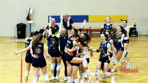 Pallavolo Sangiorgio esplode la festa è promozione in Serie B1