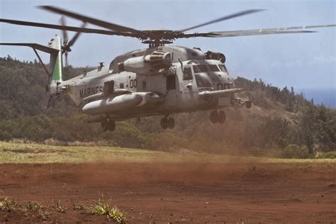 Some interesting shots of the U.S. Marine CH-53E Super Stallion ...