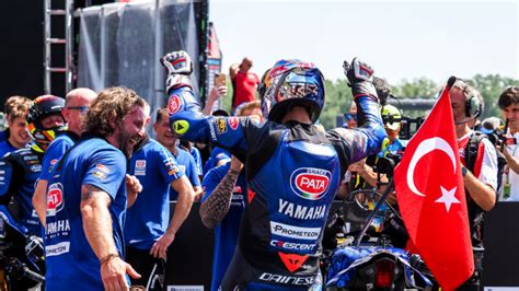 Razgatlioglu Piega Bautista Nella Superpole Race A Imola TheLastCorner It