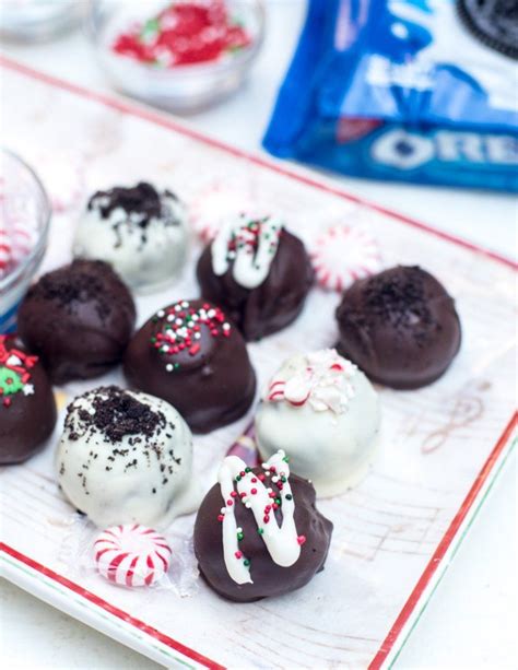 These Delicious No Bake Holiday Oreo Cookie Balls Are Rich And Decadent With A Truffle Like