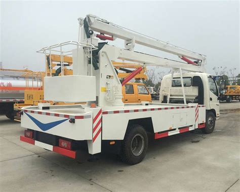 Cina Kualitas Tinggi Boom Lift Truk Angkat M Produsen Pemasok