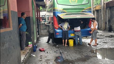 AKHIRNYA BUS ALS 284 HANYA BAWA 1 PENUMPANG MALAH JUMPA ULAR DI