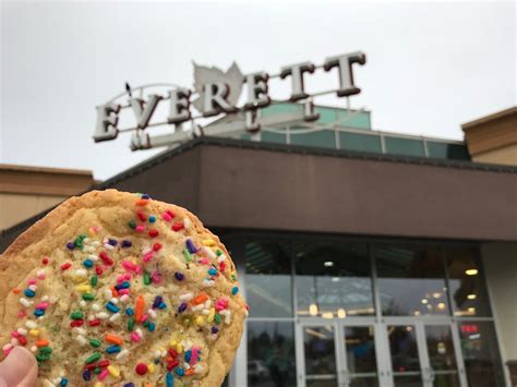 10 Reasons to Visit Everett Mall — Live in Everett