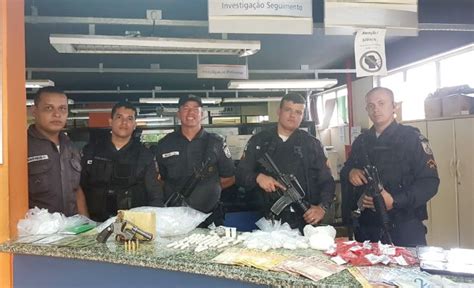 Pm Det M Suspeitos E Apreende Drogas Em Volta Redonda A Voz Da Cidade