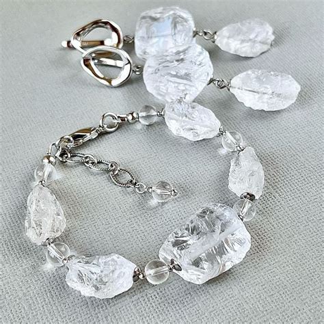 Комплект из горного хрусталя | Jewelry set design, Funky jewelry, Raw ...
