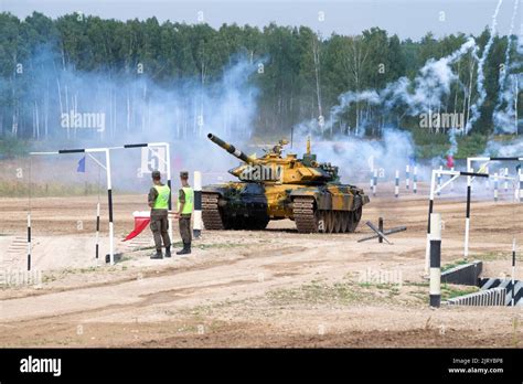 Tank biathlon strecke Fotos und Bildmaterial in hoher Auflösung Alamy