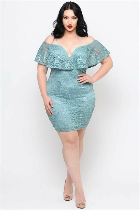 Pin By Zu On Gordibuenas Curvy Outfits Nude Outfits Plus