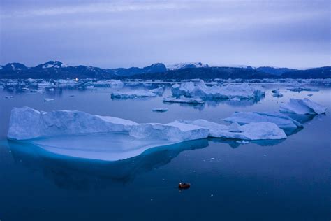 Satellite data: Melting of polar ice accelerated