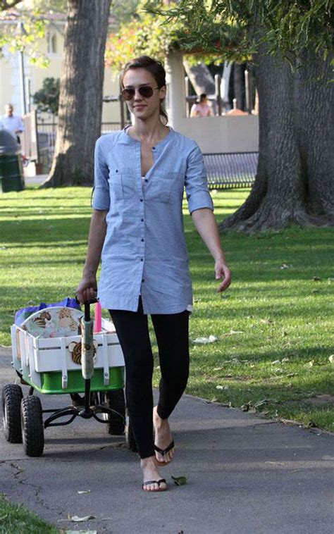 Jessica Alba Showing Her Nice Ass And Downblouse Paparazzi Shoots Porn Pictures XXX Photos Sex