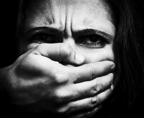 5 Signs Of An Abusive Relationship Most People Will Dismiss Indy100 Indy100