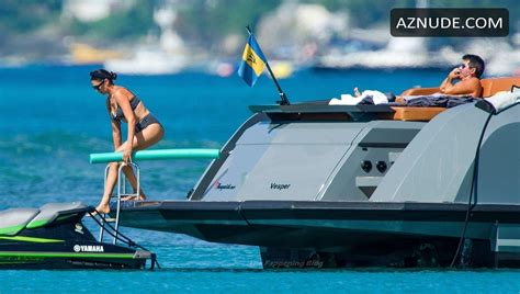 Lauren Silverman Sexy Flaunting Her Sexy Hot Body On Holiday In Barbados Aznude