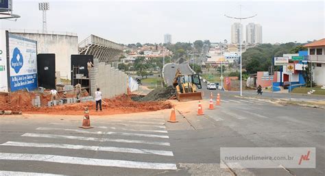 Obras Avan Am Na Av Comendador Agostinho Prada Em Limeira Not Cia