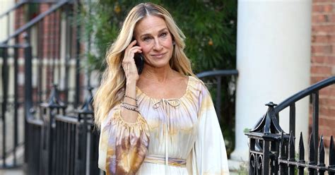 Sex and the City Revival Wir shoppen Carrie Bradshaw schönstes Ü50 Kleid nach BUNTE de