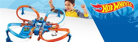 Hot Wheels Zakręcony tor kraks Zestaw z pojazdem w skali skrzyżowaniami do robienia