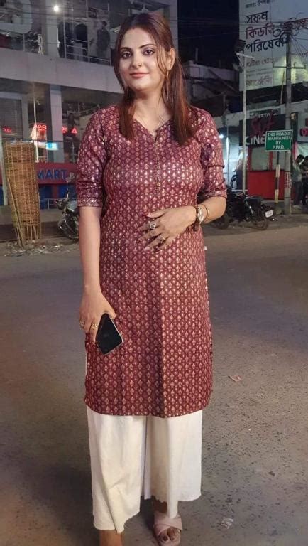 Hot Genuine Desi Bhabhi Whatsapp Video Call Kolkata