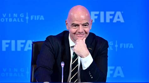 Me siento gay inmigrante y mujer Polémica de Infantino defendiendo a Qatar Fox Sports