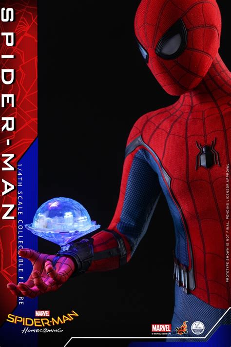 Hot Toys divulga imagens de seu Homem Aranha na escala na versão padrão e deluxe Universo