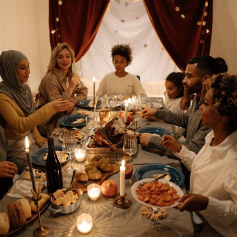 Sustainable Thanksgiving Tips To Host The Perfect Holiday Spread